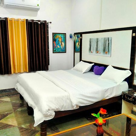 Eastern Gate Homestay Khajurāho Esterno foto