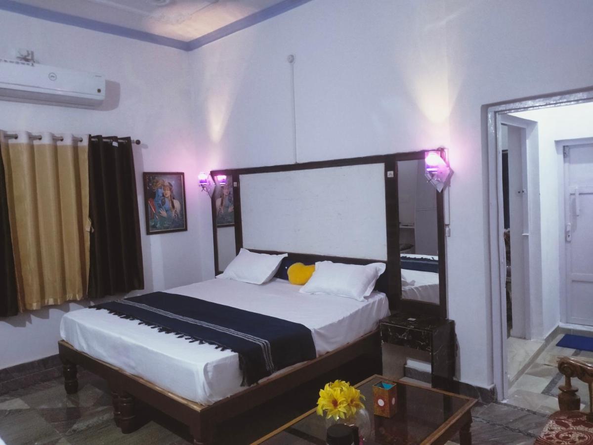 Eastern Gate Homestay Khajurāho Esterno foto