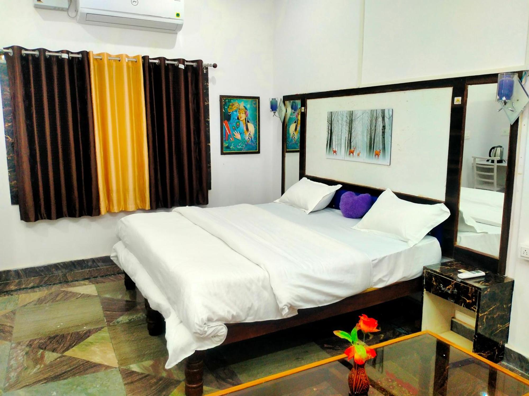 Eastern Gate Homestay Khajurāho Esterno foto